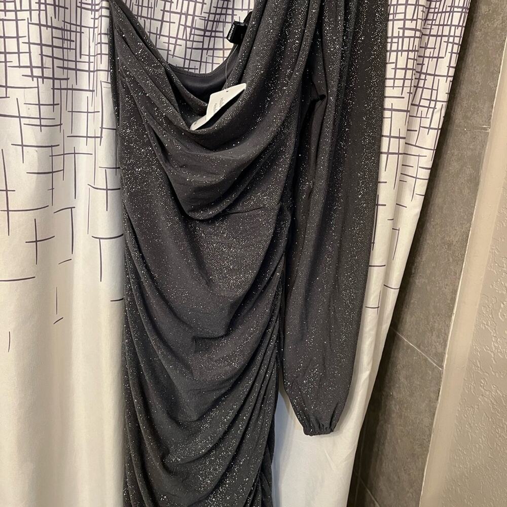 Windsor Sparkle Grey Sparkle One Sleeve Dress Large - Picture 3 of 5